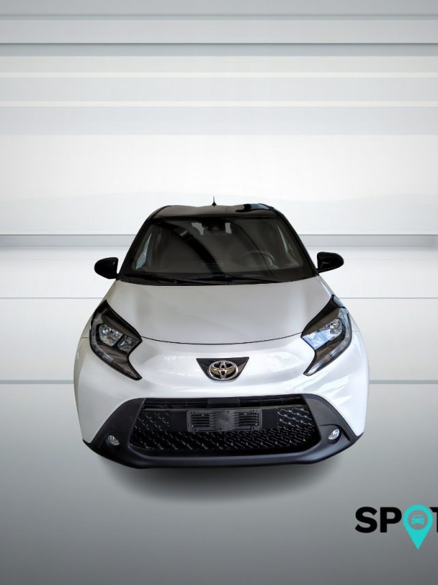 Toyota Aygo X 1.0 VVT-i 72 CV 5 porte Trend S-CVT - foto 2 di 4