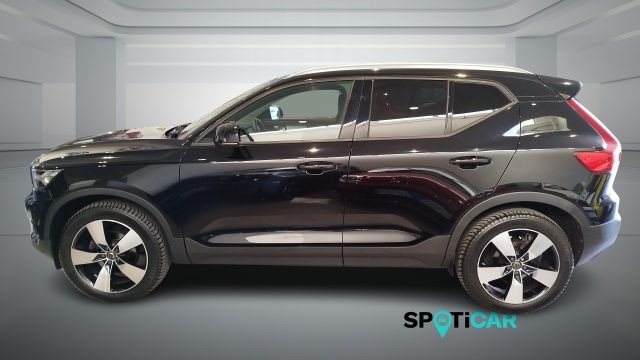 Volvo XC40 T2 Momentum Pro - foto 4 di 4