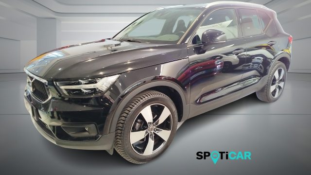 Volvo XC40 T2 Momentum Pro usato a BOLOGNA