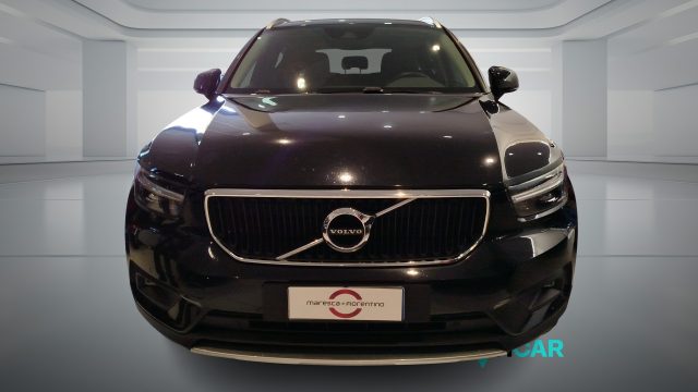 Volvo XC40 T2 Momentum Pro - foto 2 di 4