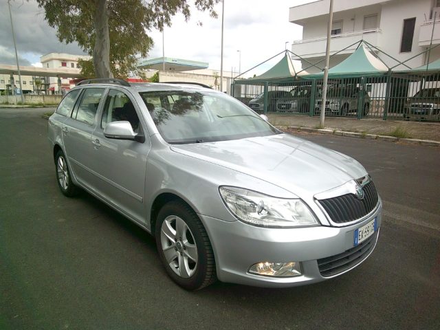 Skoda Octavia 1.6 TDI CR F.AP. Wagon Ambition - foto 3 di 4
