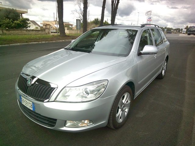 Skoda Octavia 1.6 TDI CR F.AP. Wagon Ambition usato a MONTEMESOLA