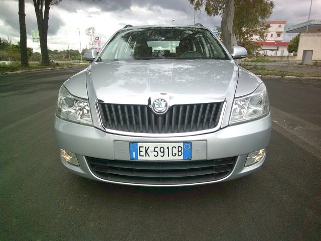 Skoda Octavia 1.6 TDI CR F.AP. Wagon Ambition - foto 2 di 4