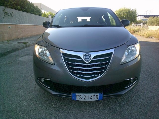 Lancia Ypsilon 1.3 MJT 16V 95 CV 5 porte S&S Gold - foto 2 di 4