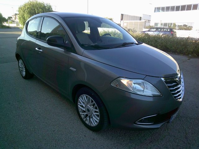 Lancia Ypsilon 1.3 MJT 16V 95 CV 5 porte S&S Gold - foto 3 di 4