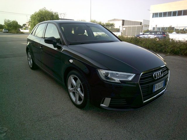 Audi A3 SPB 1.6 TDI 116 CV Sport - foto 3 di 4