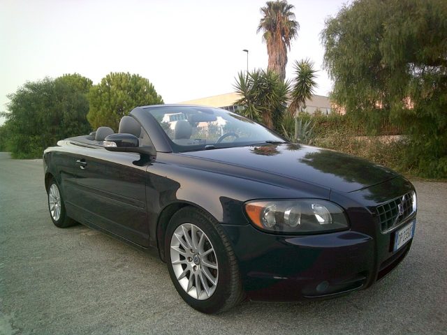 Volvo C70 2.4 D5 20V Momentum - foto 3 di 29