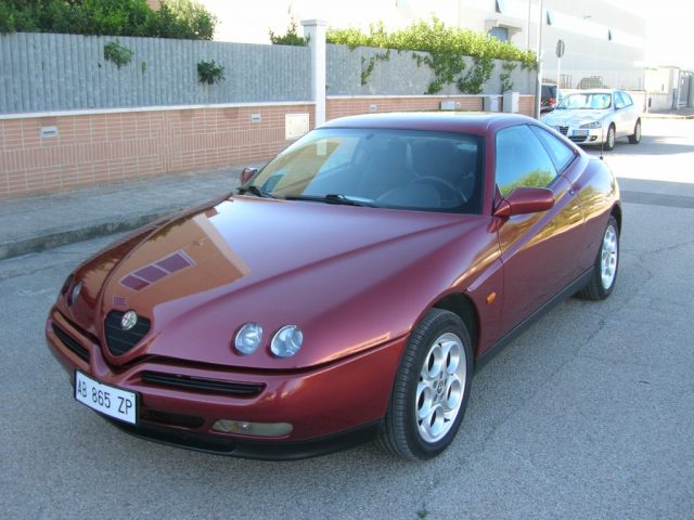 Alfa Romeo GTV 2.0i 16V Twin Spark cat L usato a MONTEMESOLA