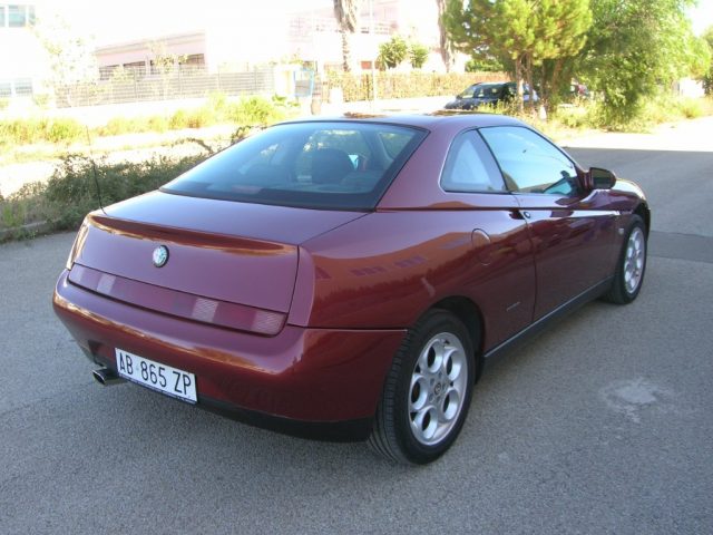 Alfa Romeo GTV 2.0i 16V Twin Spark cat L usato a MONTEMESOLA