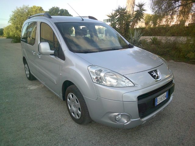 Peugeot Partner Tepee 1.6 HDi 90CV AUTOCARRO 5 POSTI usato a MONTEMESOLA