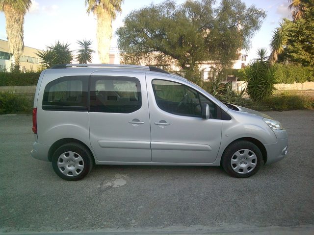 Peugeot Partner Tepee 1.6 HDi 90CV AUTOCARRO 5 POSTI - foto 2 di 4