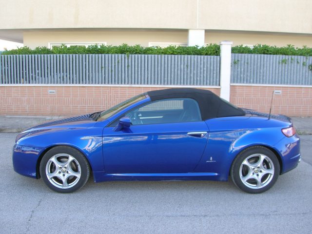 Alfa Romeo Spider 2.2 JTS, del 2007, 202.000 km, in vendita a Montemesola (TA)