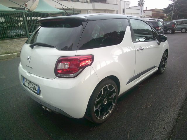DS Automobiles DS 3 1.6 HDi 110 Sport Chic - foto 4 di 19