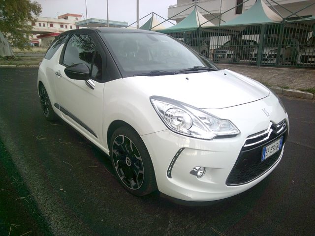 DS Automobiles DS 3 1.6 HDi 110 Sport Chic - foto 2 di 19