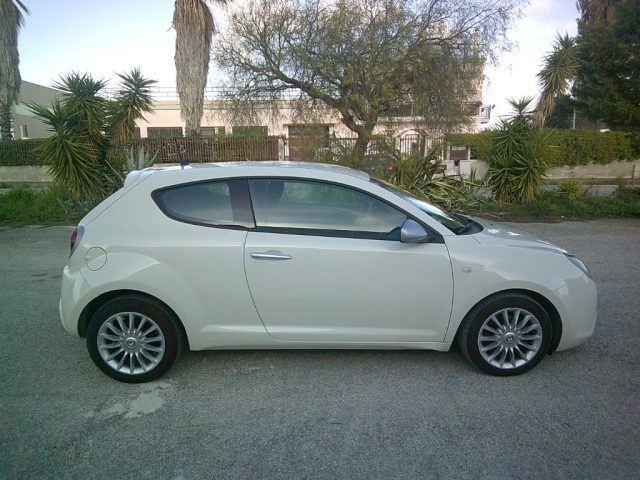 Alfa Romeo MiTo 1.3 JTDm 85 CV S&S Distinctive - foto 4 di 4