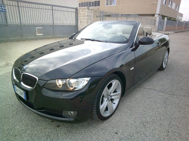 BMW 325 d Cabrio Futura KM 100600 usato a MONTEMESOLA