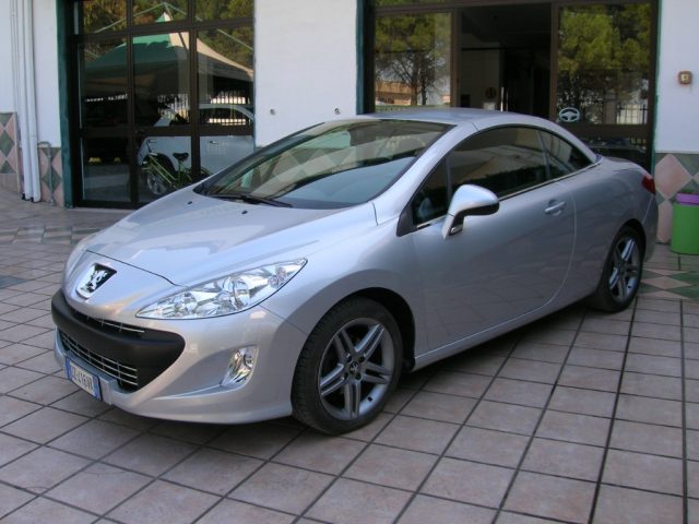 Peugeot 308 1.6 HDi 112CV CC F�line usato a MONTEMESOLA