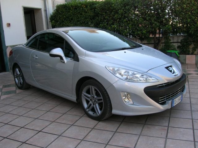 Peugeot 308 1.6 HDi 112CV CC Féline - foto 3 di 30