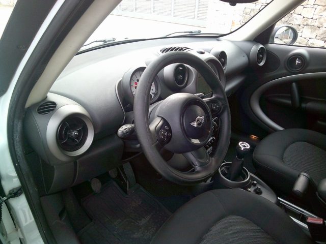 MINI Countryman Mini Cooper D Countryman, del 2010, 240.000 km, in vendita a Montemesola (TA)