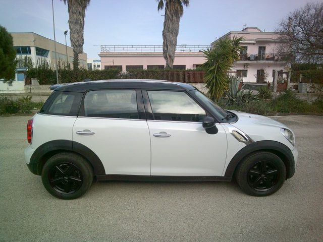 MINI Countryman Mini Cooper D Countryman - foto 4 di 4