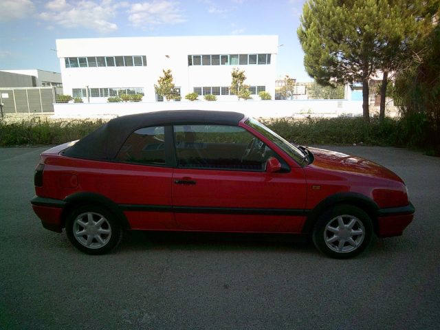 Volkswagen Golf Cabriolet Avantgarde STORICA 30 ANNI - foto 4 di 4