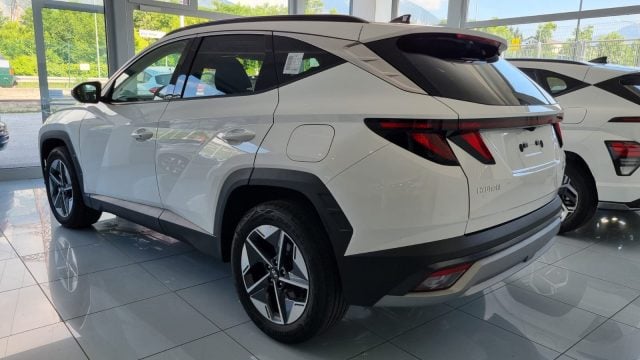 Hyundai TUCSON 1.6 CRDI 48V DCT Business - foto 4 di 4