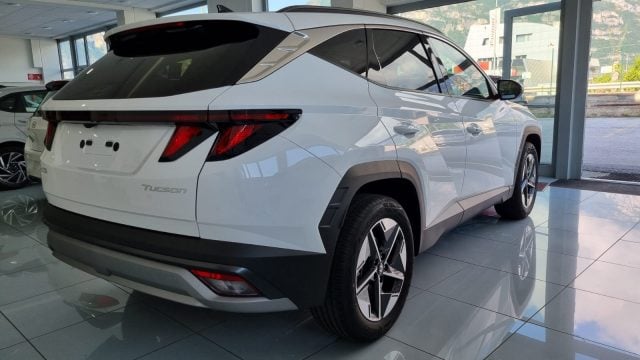 Hyundai TUCSON 1.6 CRDI 48V DCT Business - foto 3 di 4