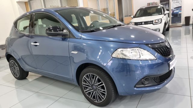 Lancia Ypsilon 1.0 FireFly 5 porte - foto 2 di 4