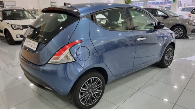 Lancia Ypsilon 1.0 FireFly 5 porte - foto 3 di 4