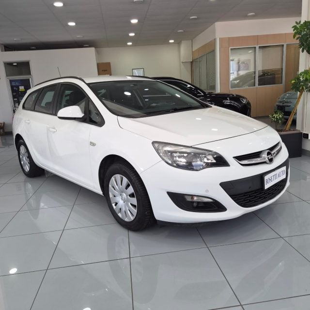 Opel Astra 1.6 CDTI, del 2015, 258.026 km, in vendita a Trento (TN)