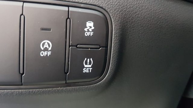 Hyundai i20 1.0 T-GDI 48V iMT ConnectLine nuovo a TRENTO