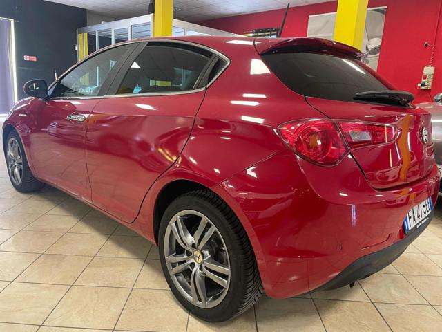 Alfa Romeo Giulietta 1.6 JTDm-2 105 CV Distinctive - foto 3 di 4
