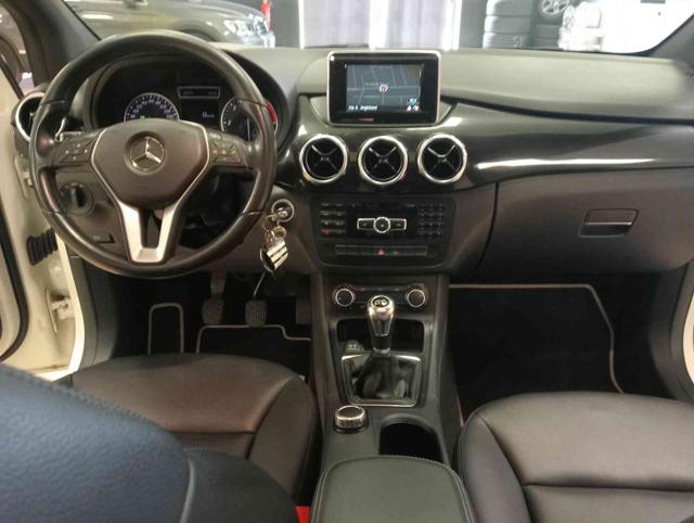 Mercedes-Benz B 180 CDI Premium ** TETTO PANOR. ** - foto 2 di 4