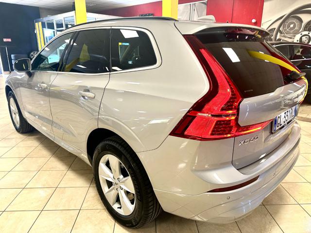 Volvo XC60 B4 COLOR MAT- FULL LED APPLE CAR 30.000 KM - foto 4 di 4