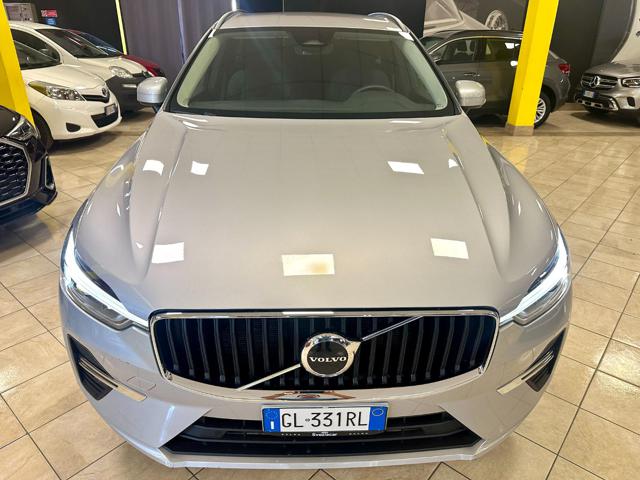 Volvo XC60 B4 COLOR MAT- FULL LED APPLE CAR 30.000 KM - foto 2 di 4