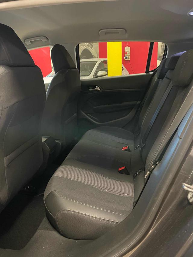 Peugeot 308 BlueHDi 130 S&S Allure - foto 3 di 4