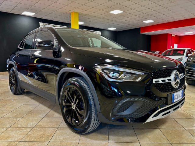 Mercedes-Benz GLA 200 d Automatic Sport UNIPRO - NIGHT BLACK EDITION - foto 3 di 4