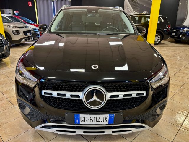 Mercedes-Benz GLA 200 d Automatic Sport UNIPRO - NIGHT BLACK EDITION - foto 2 di 4