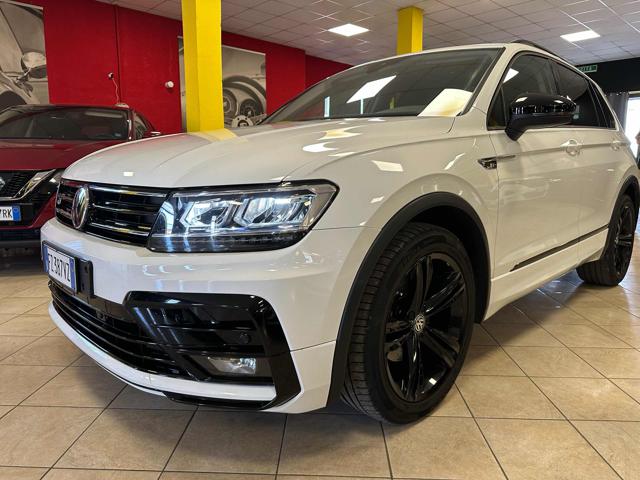 Volkswagen Tiguan 2.0 TDI R-LINE *DSG/VIRTUAL/XENO/LED* usato a BOZZOLO