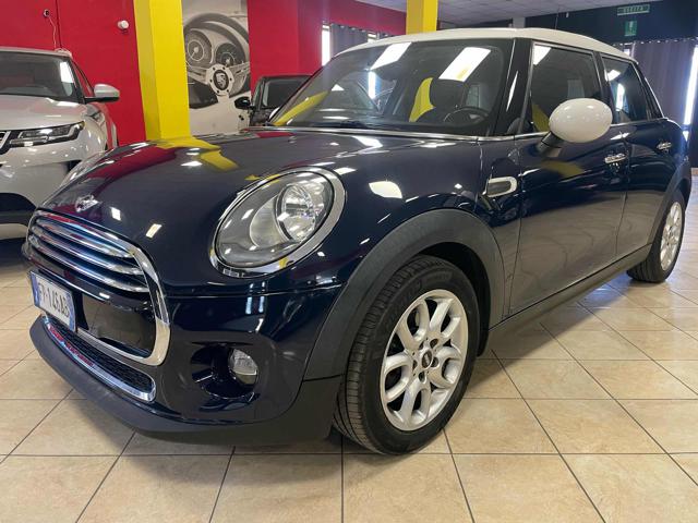 MINI Cooper D 1.5 Cooper D 5 porte *AUTOMATICO/LUCI/PDC*, del 2018, 145.000 km, in vendita a Bozzolo (MN)