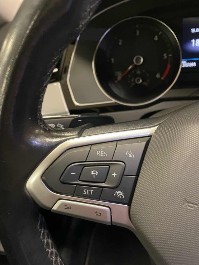 Volkswagen Passat Variant 2.0 TDI SCR EVO DSG Business**NAVI/TELECAMERA** - foto 3 di 4