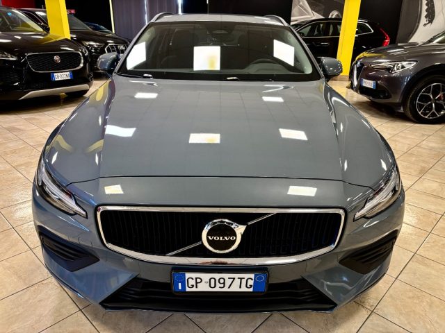 Volvo V60 B4 (d) automatico Core UNIPRO - KM CERTIFICATI - foto 2 di 4