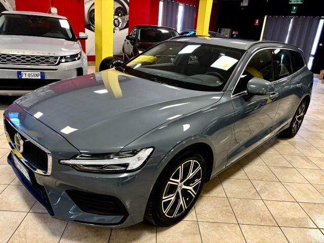 Volvo V60 B4 (d) automatico Core UNIPRO - KM CERTIFICATI - foto 3 di 4