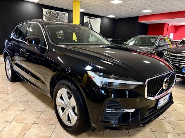 Volvo XC60 B4 (d) automatico Core UNIPRO - NO OBBLIGO FINANZ, del 2024, 29.000 km, in vendita a Bozzolo (MN)