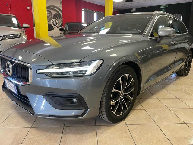 Volvo V60 D3 Geartronic Inscription*NAVI/PELLE/CRUISE*, del 2018, 298.000 km, in vendita a Bozzolo (MN)