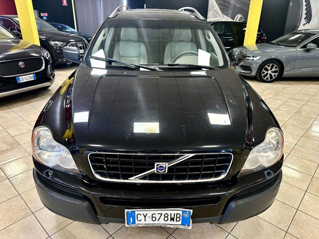 Volvo XC90 2.4 D5 185CV AWD 7 POSTI GANCIO TRAINO TETTO - foto 2 di 4