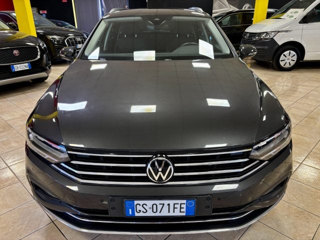 Volkswagen Passat Variant 2.0 TDI DSG Executive - UNIPRO - SOLO 25.000KM - foto 2 di 4
