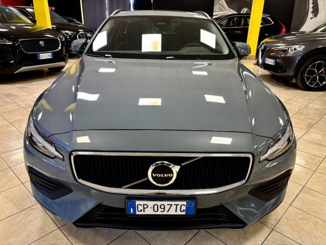 Volvo V60 B4 (d) automatico Core UNIPRO - KM CERTIFICATI - foto 2 di 4
