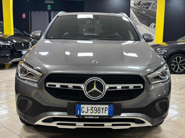 Mercedes-Benz GLA 200 D PREMIUM AUTO UNICA PROPRE - foto 3 di 4
