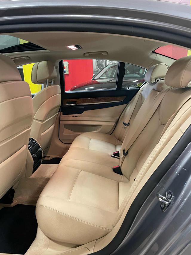 BMW 750 i Eccelsa **SOLO 85.000 KM ** - foto 3 di 4